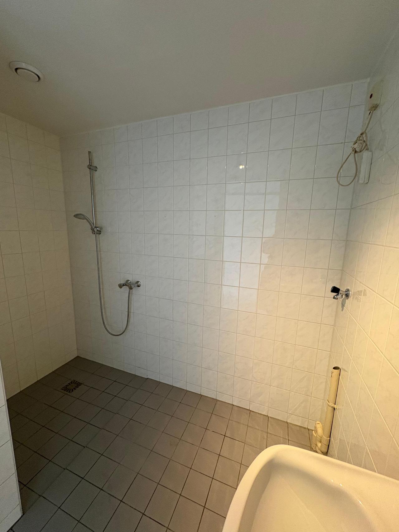 housePhoto