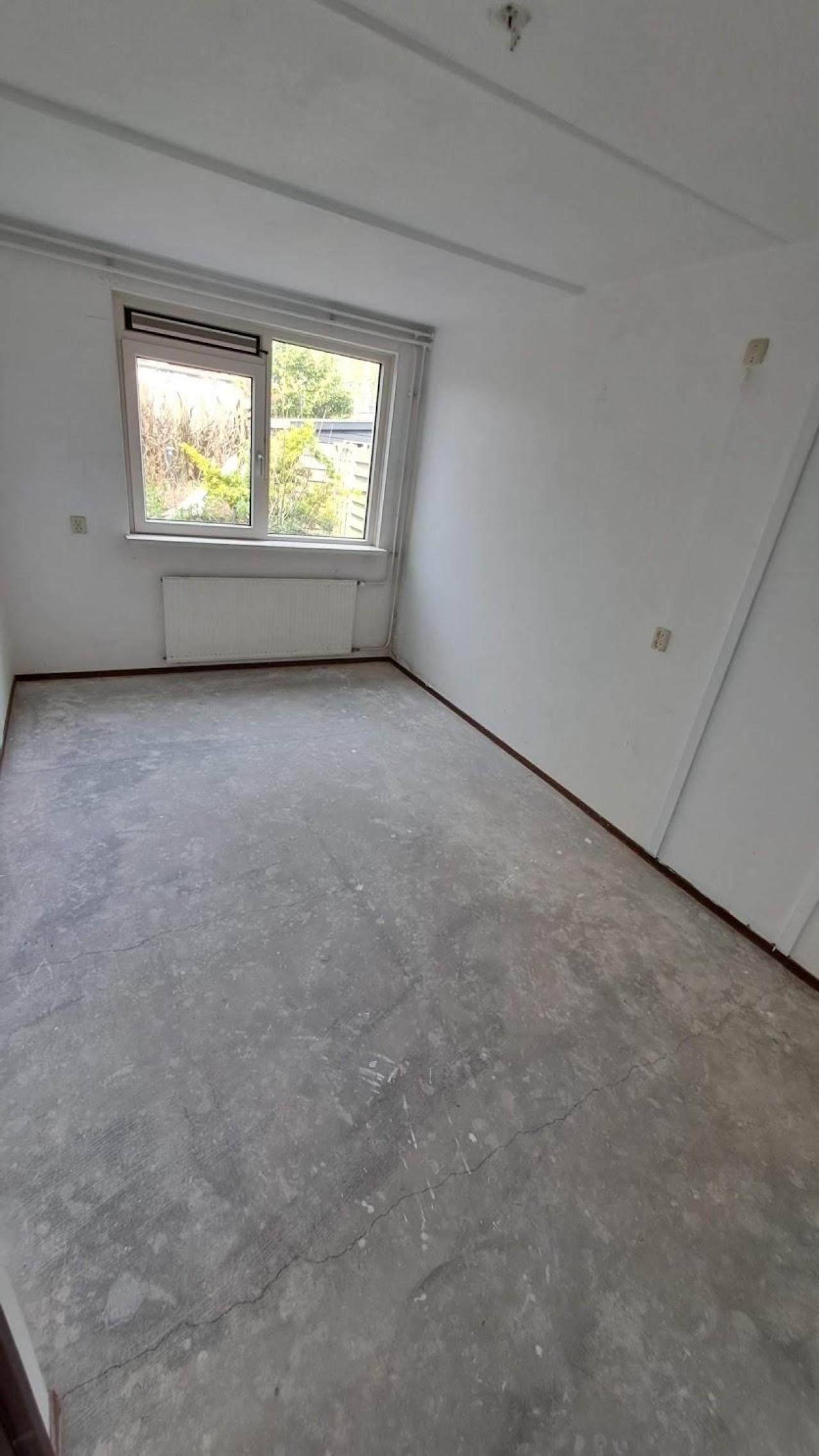 housePhoto