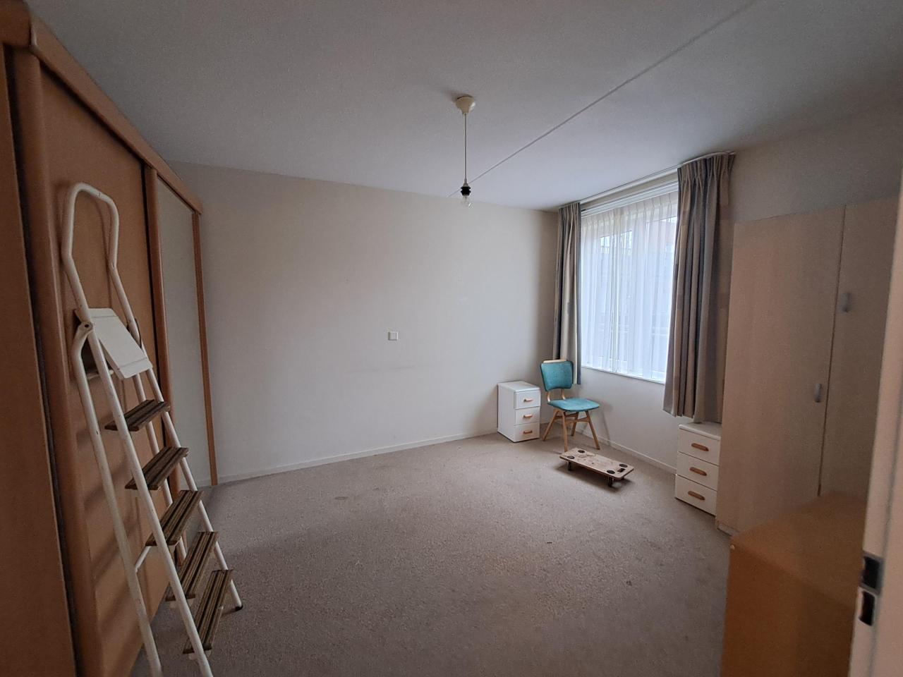 housePhoto