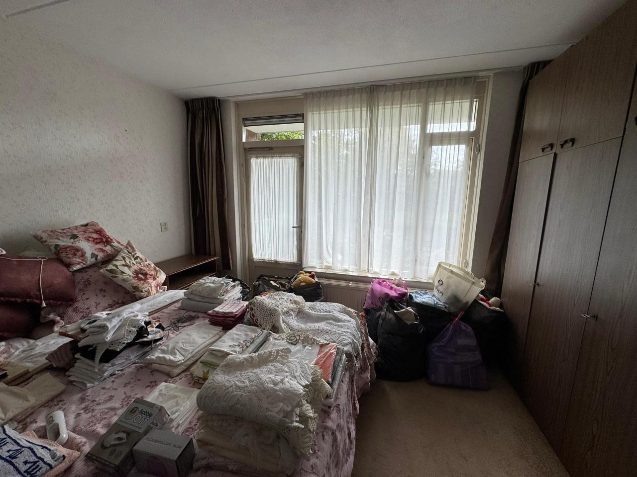 housePhoto