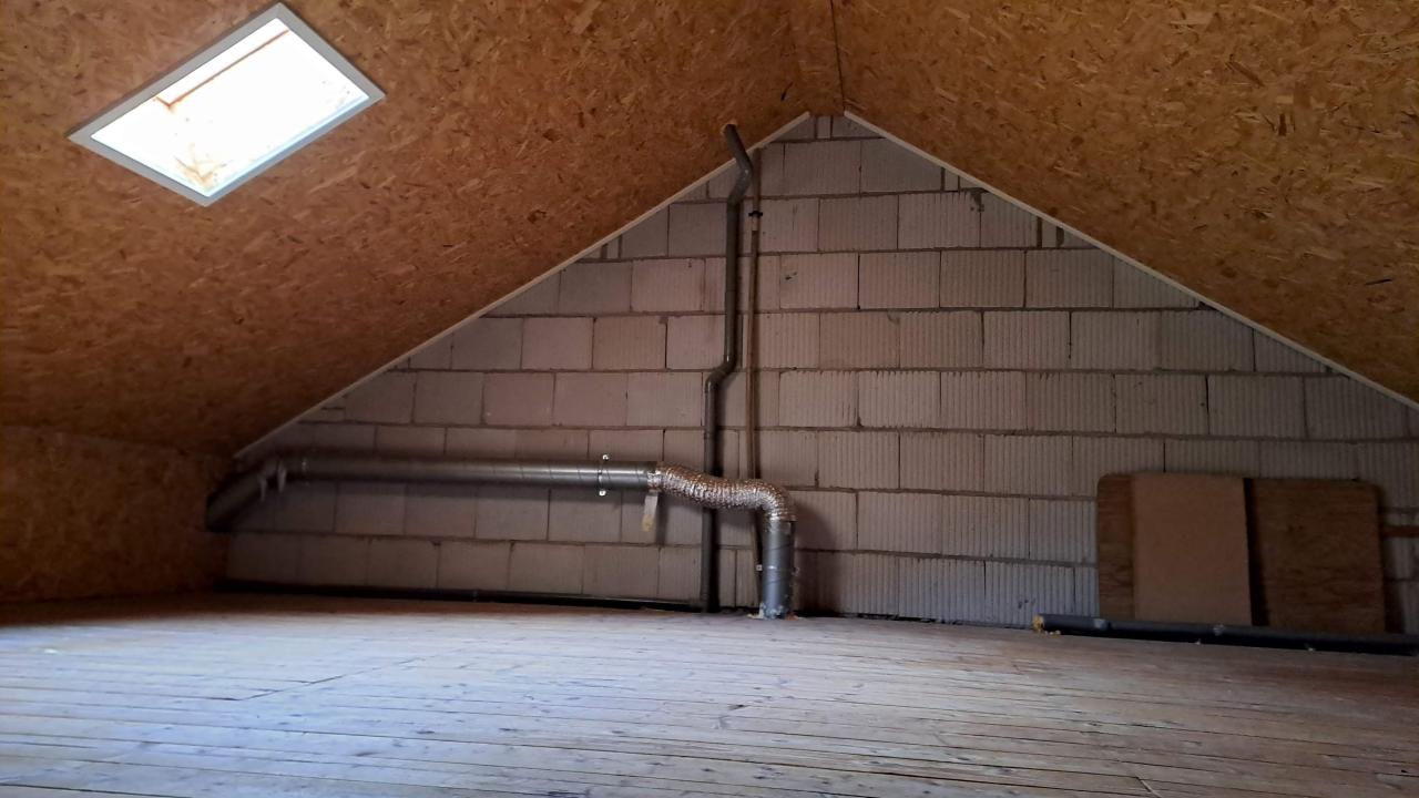 housePhoto