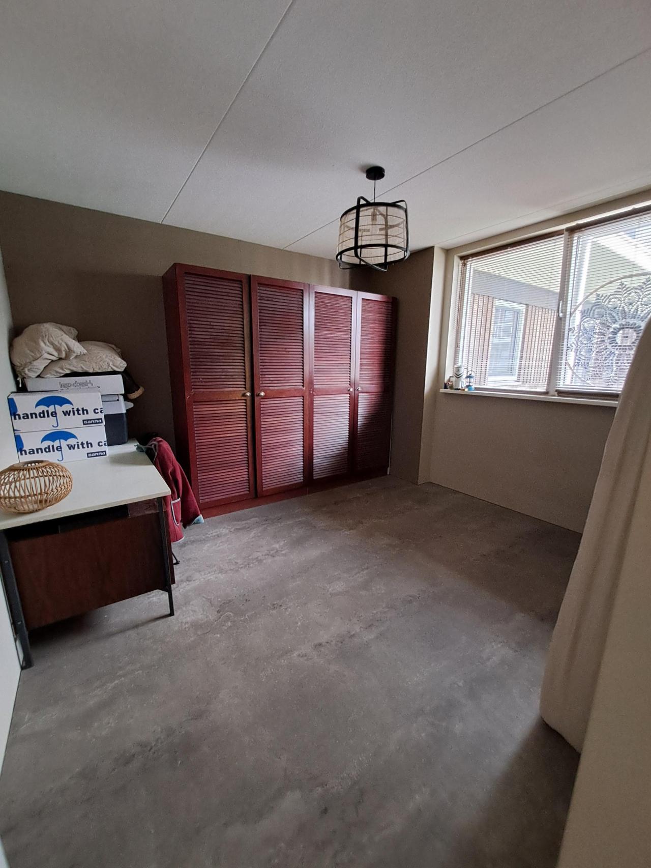 housePhoto