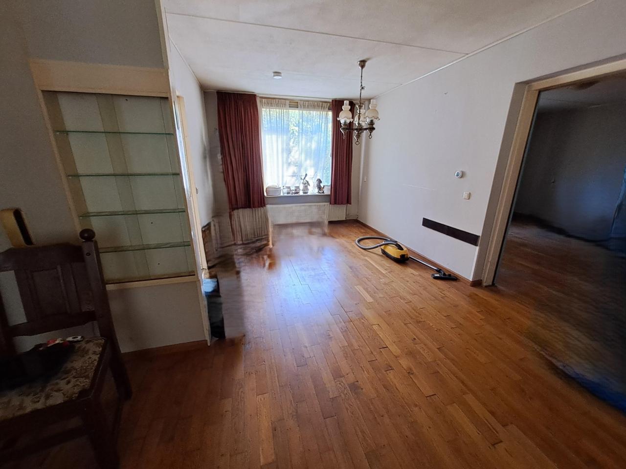 housePhoto