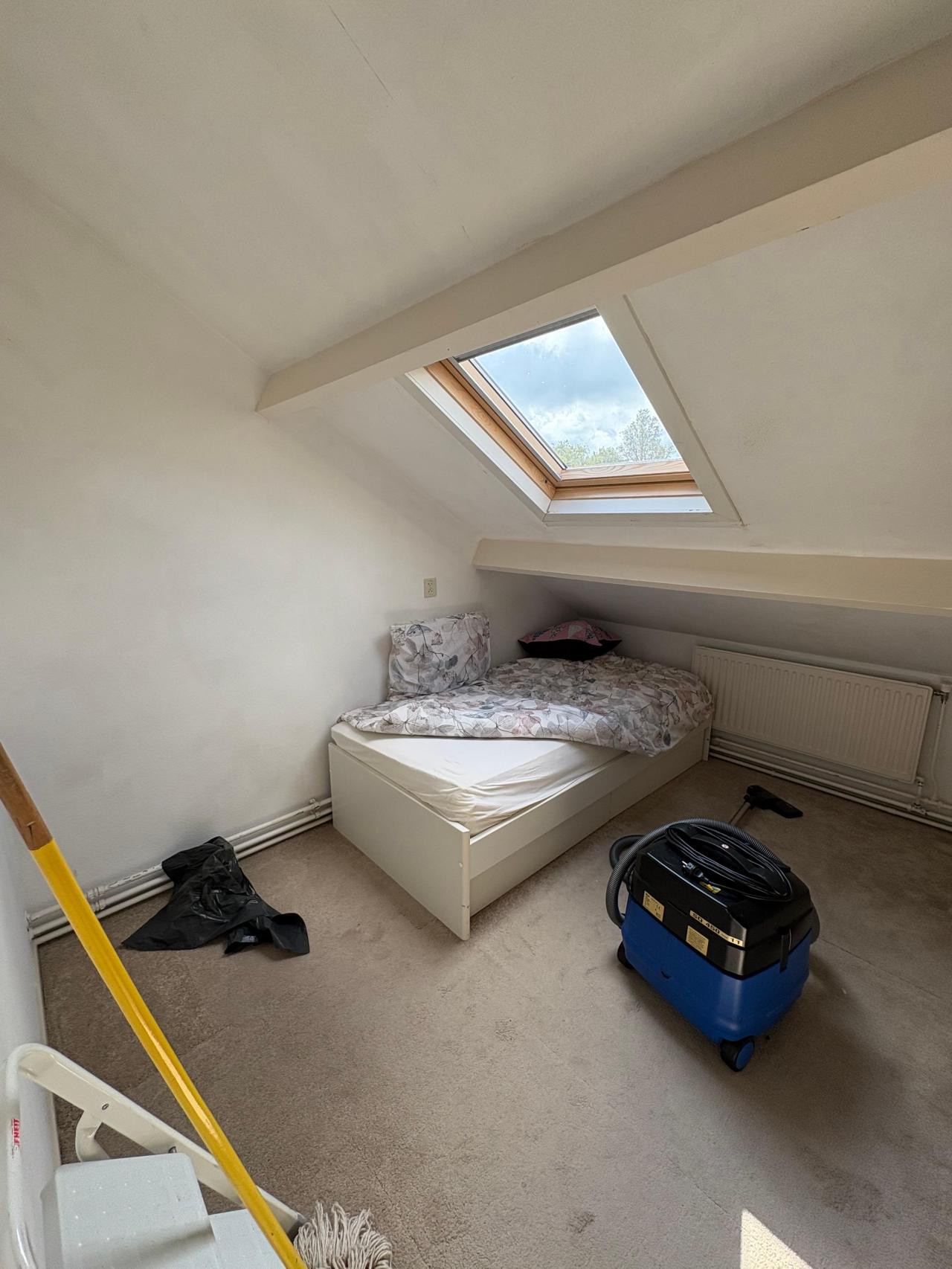 housePhoto