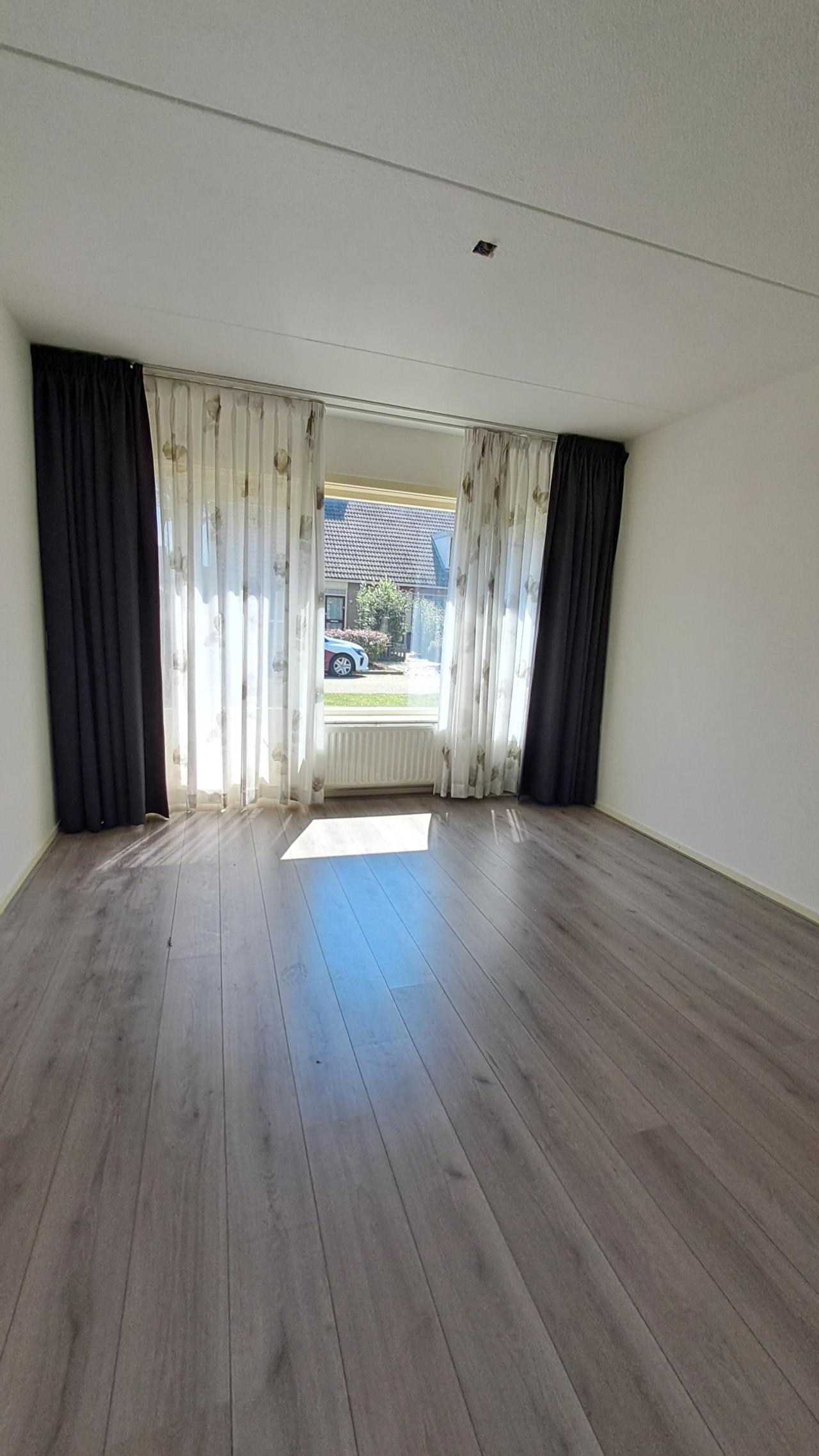 housePhoto