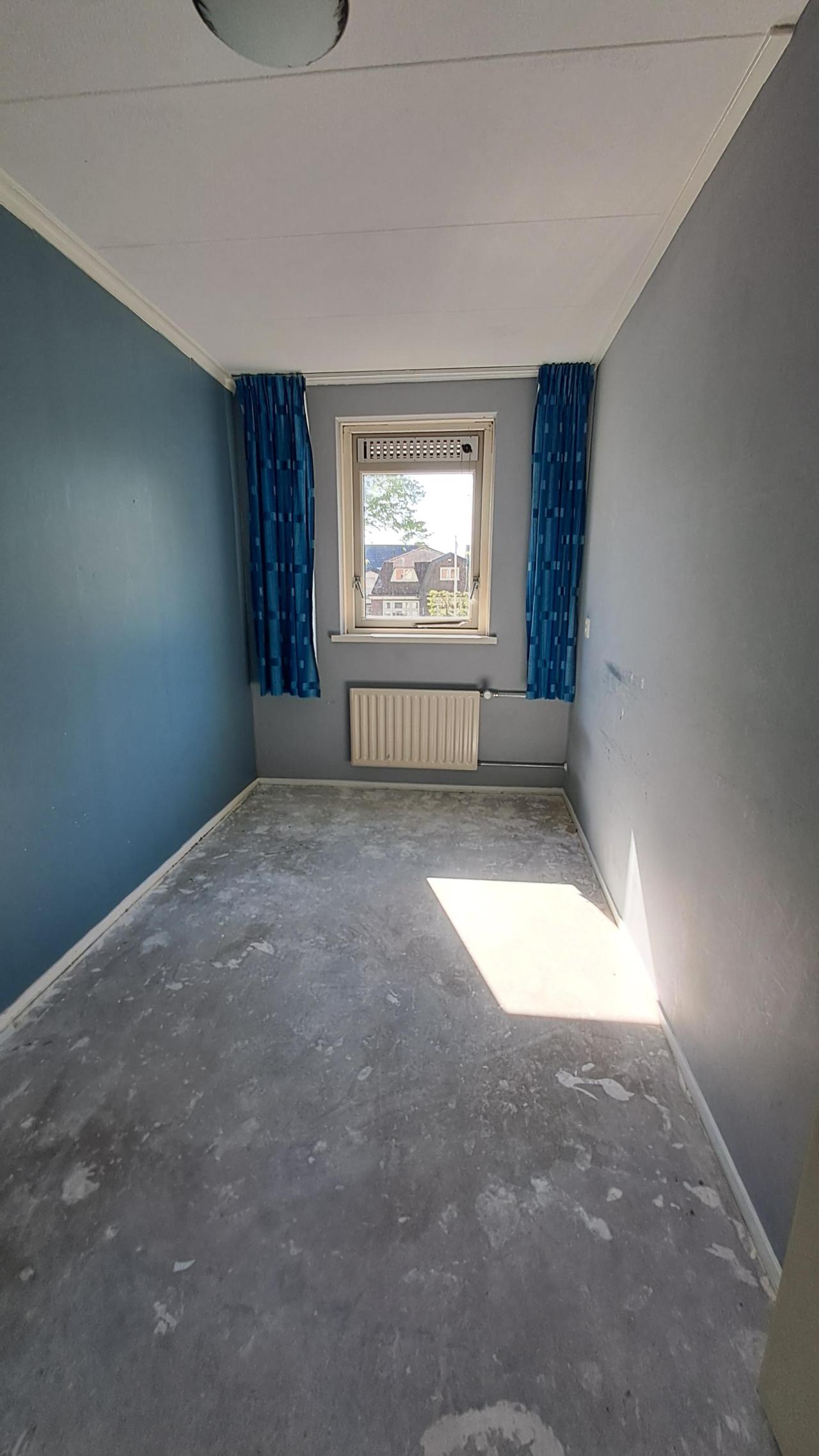 housePhoto
