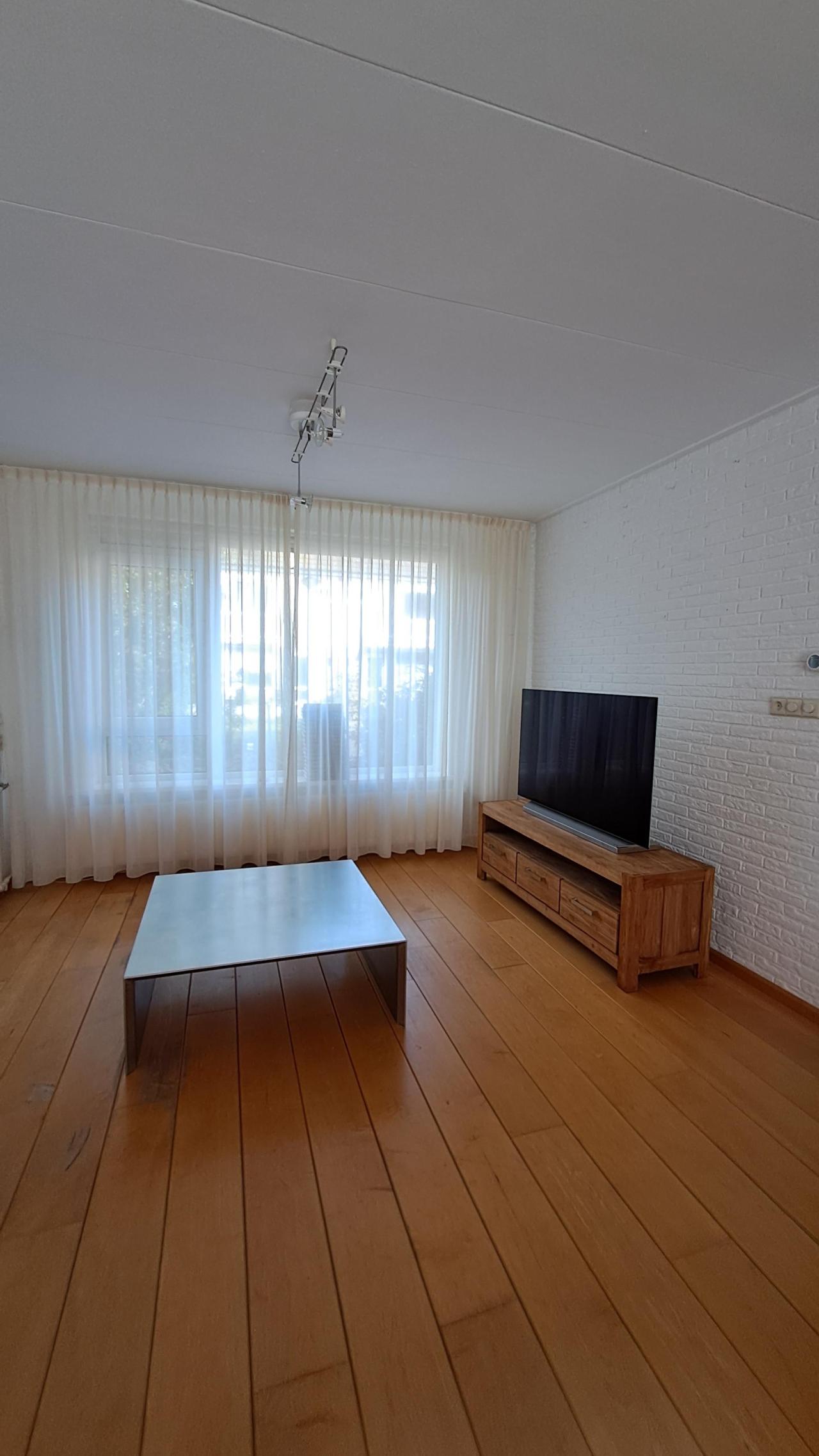housePhoto