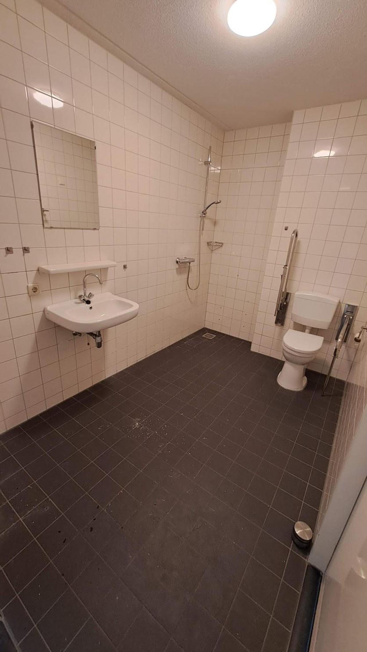 housePhoto