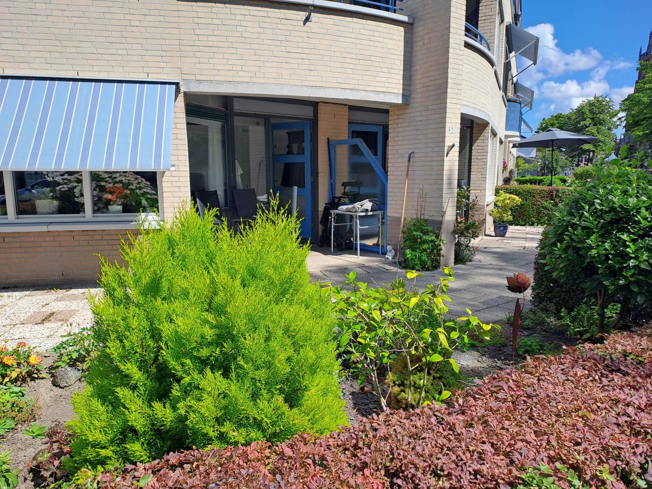 housePhoto