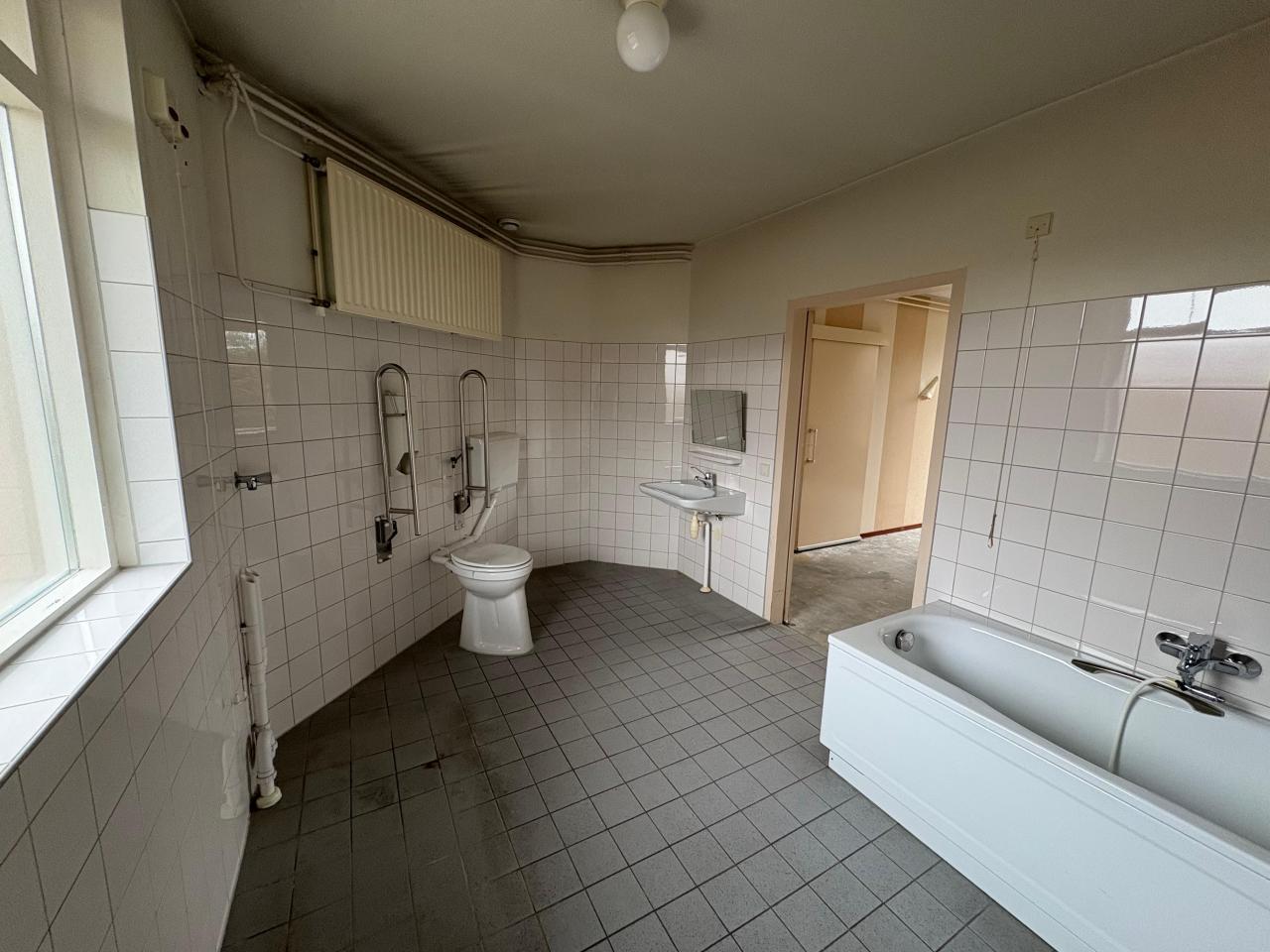 housePhoto