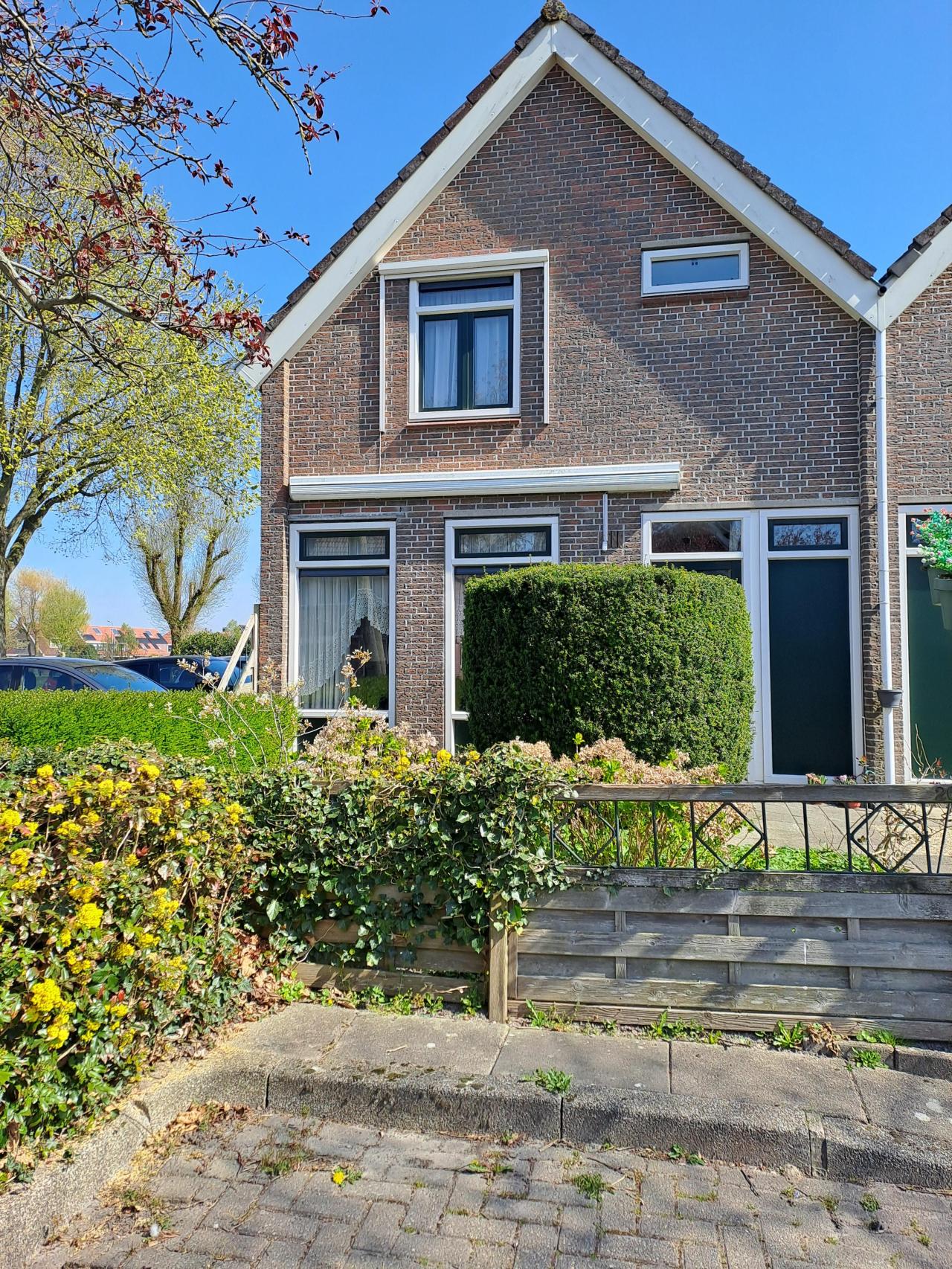 housePhoto