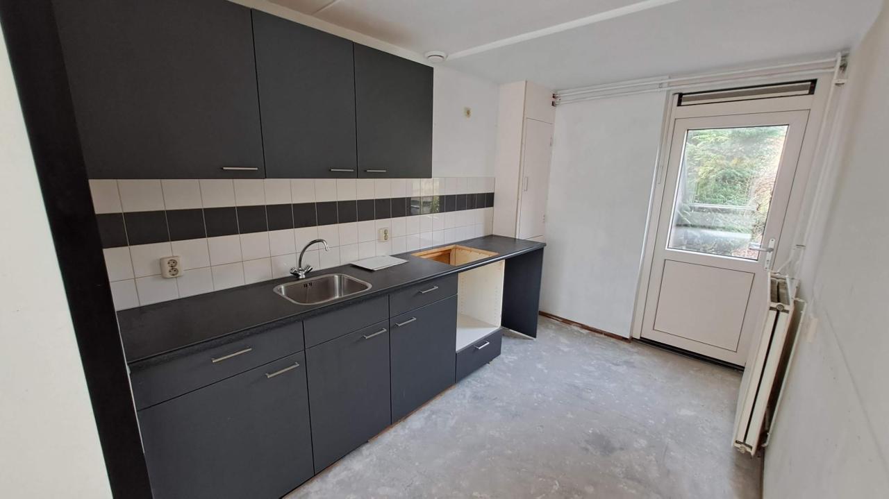 housePhoto
