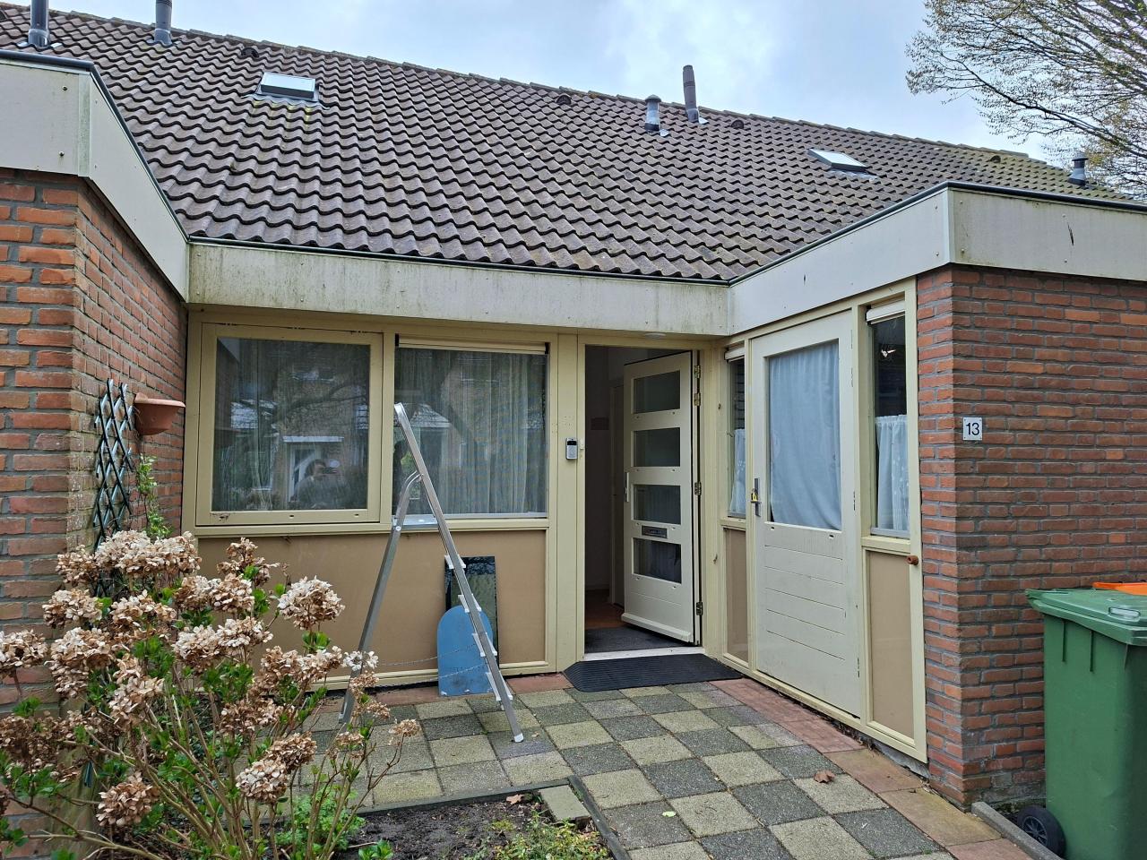 housePhoto