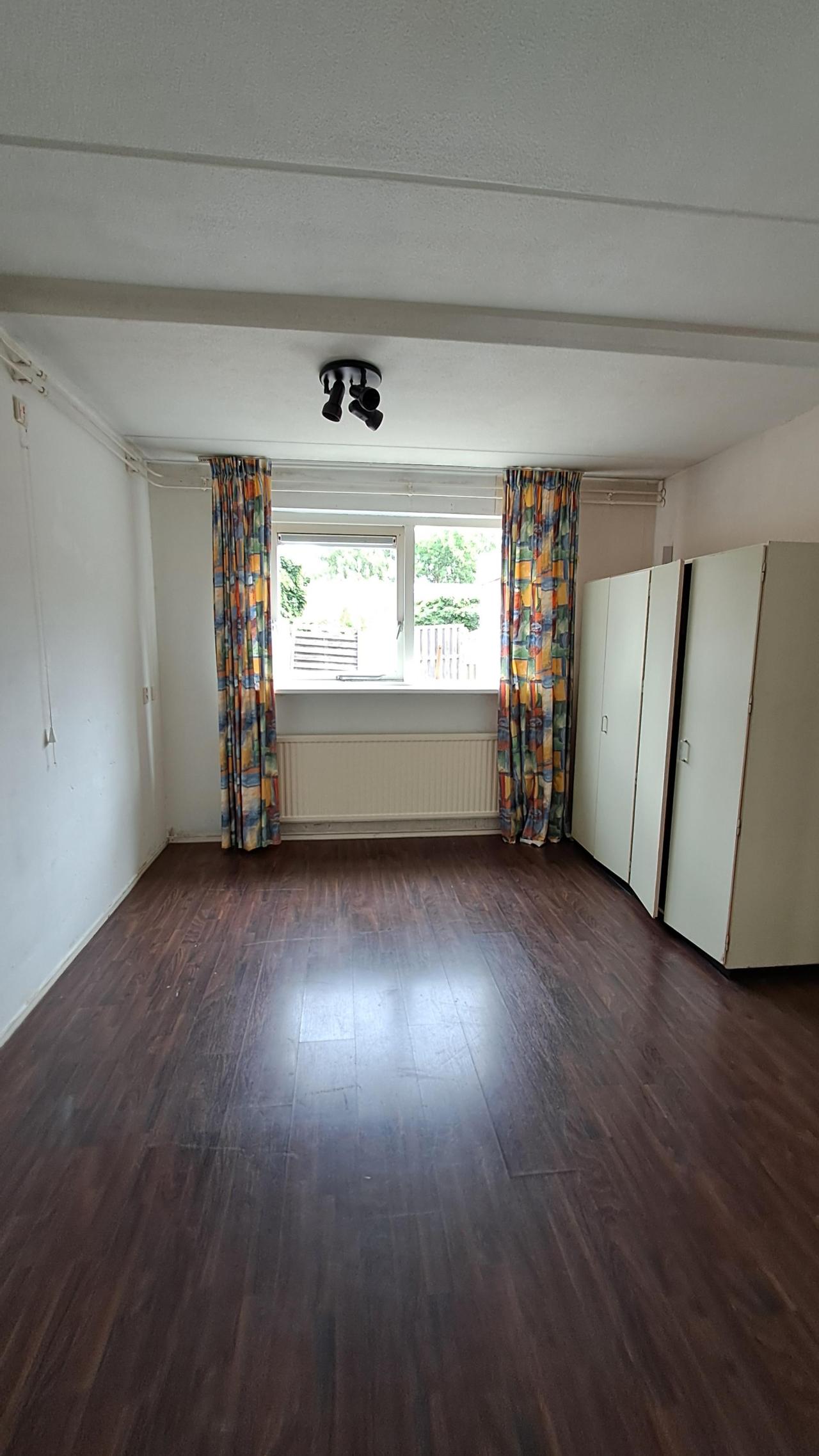 housePhoto