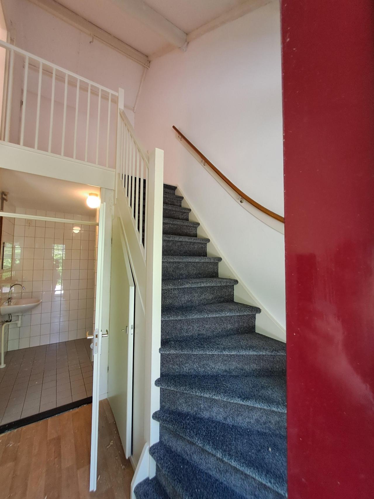 housePhoto