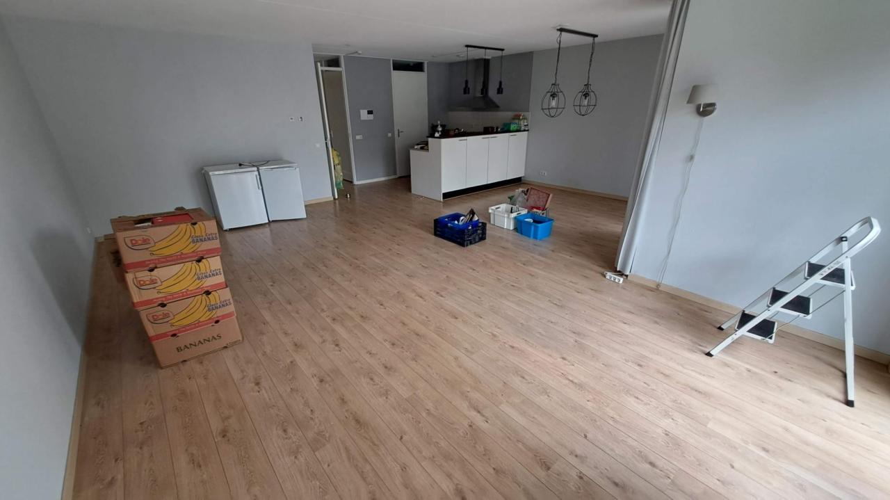 housePhoto