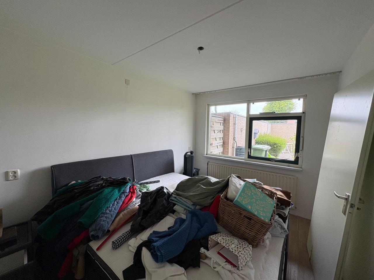 housePhoto
