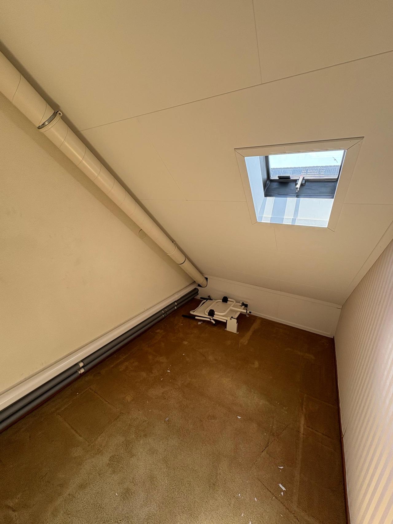 housePhoto