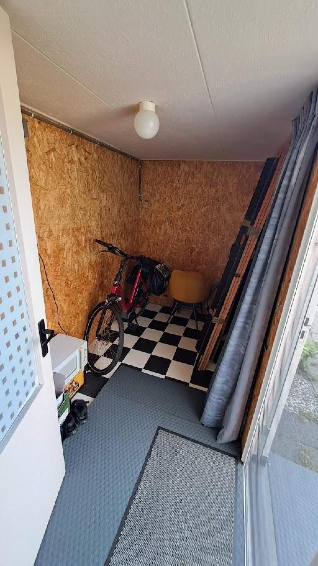 housePhoto