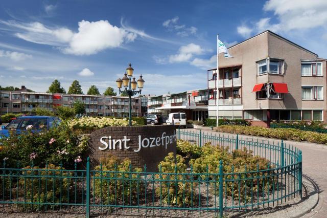 Sint Jozefpark 247, Tuitjenhorn