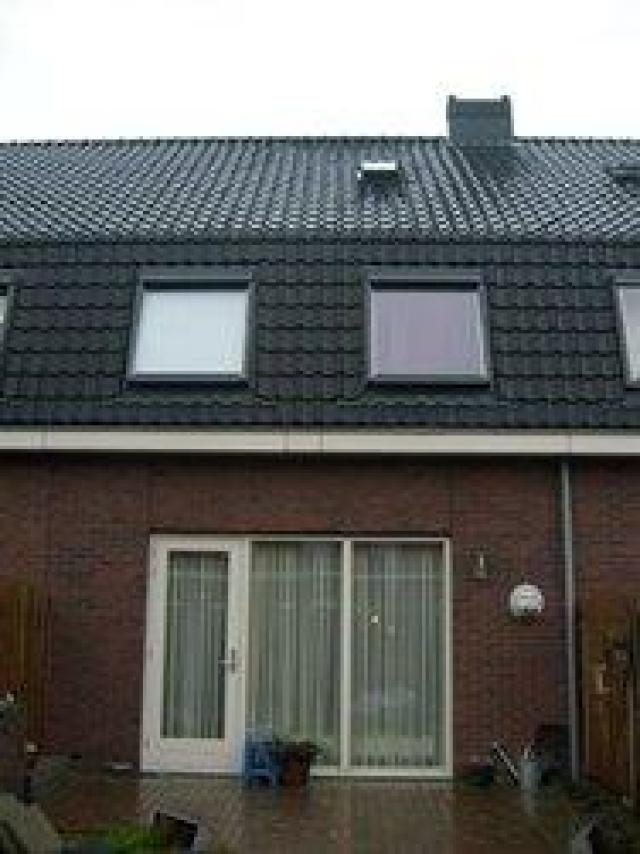 Tulpappel 35, Winkel