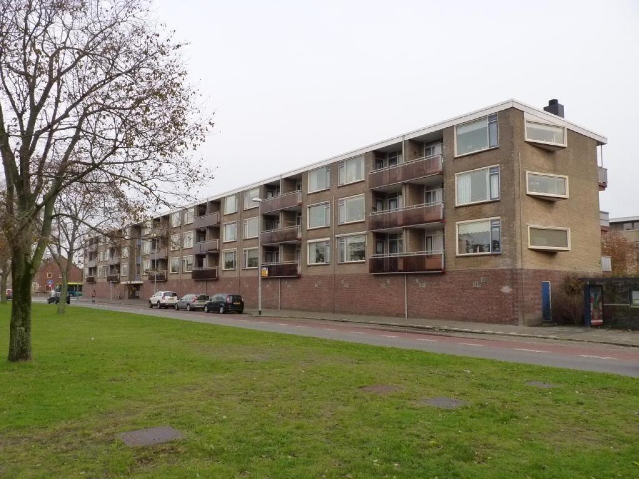 Middenweg 26