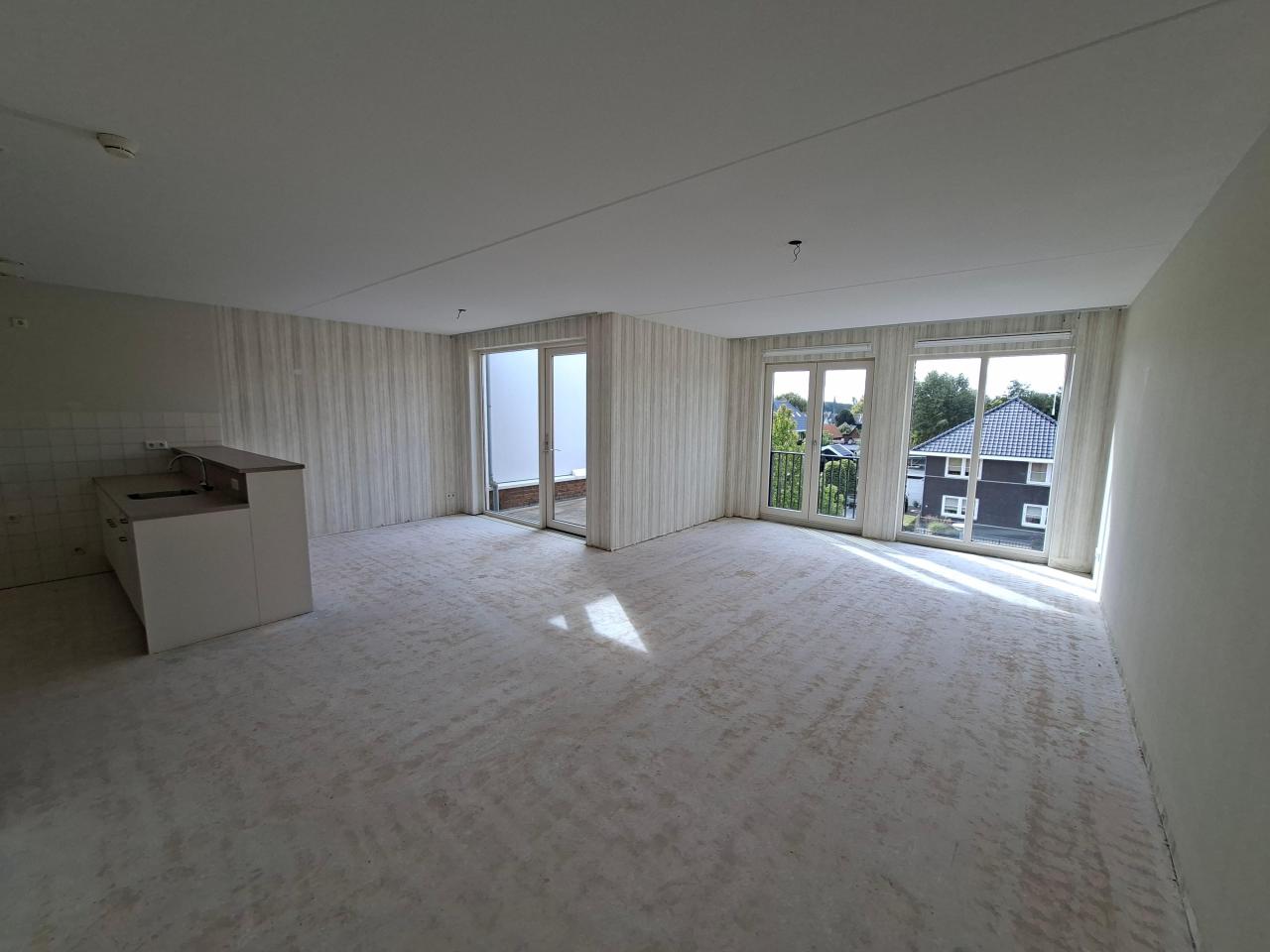 housePhoto