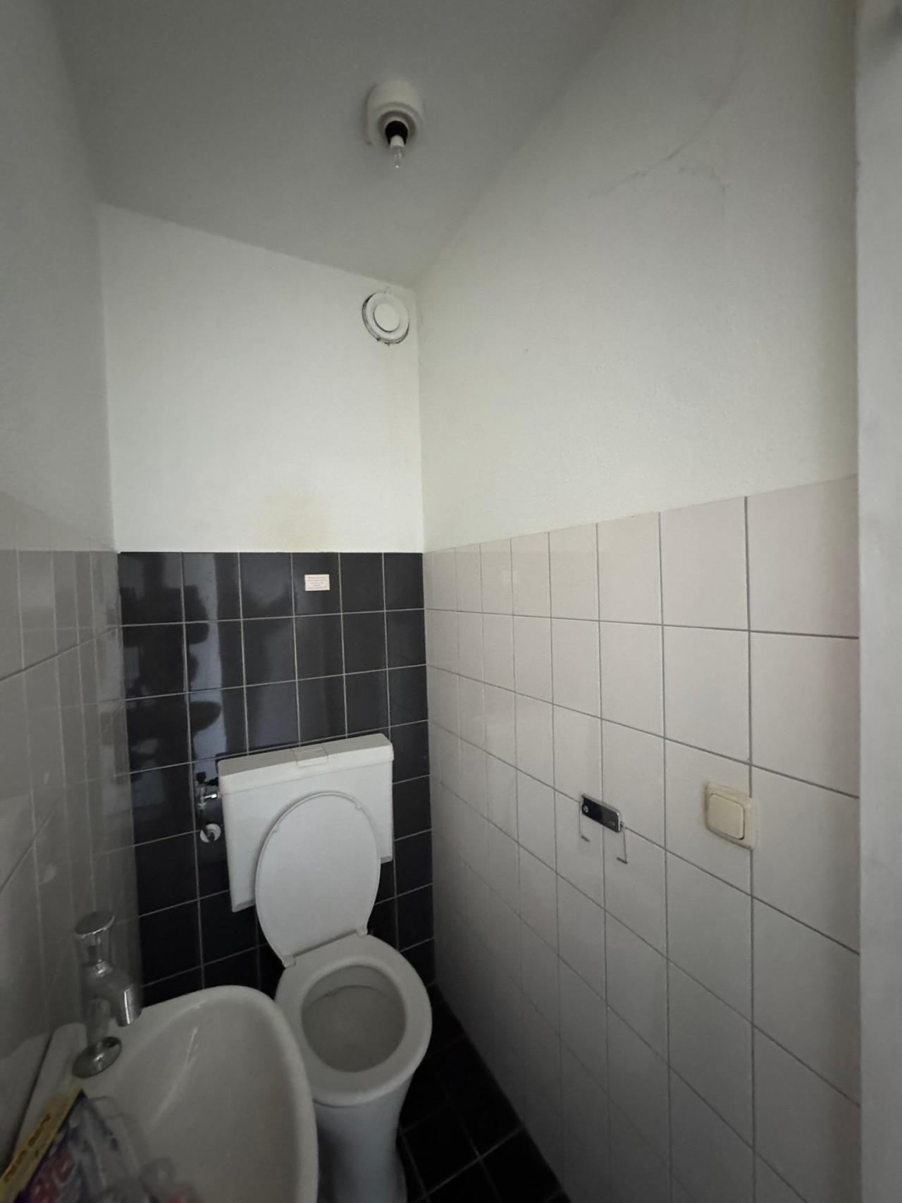 housePhoto