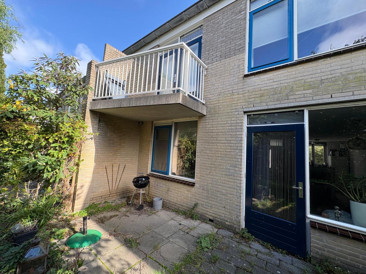 housePhoto