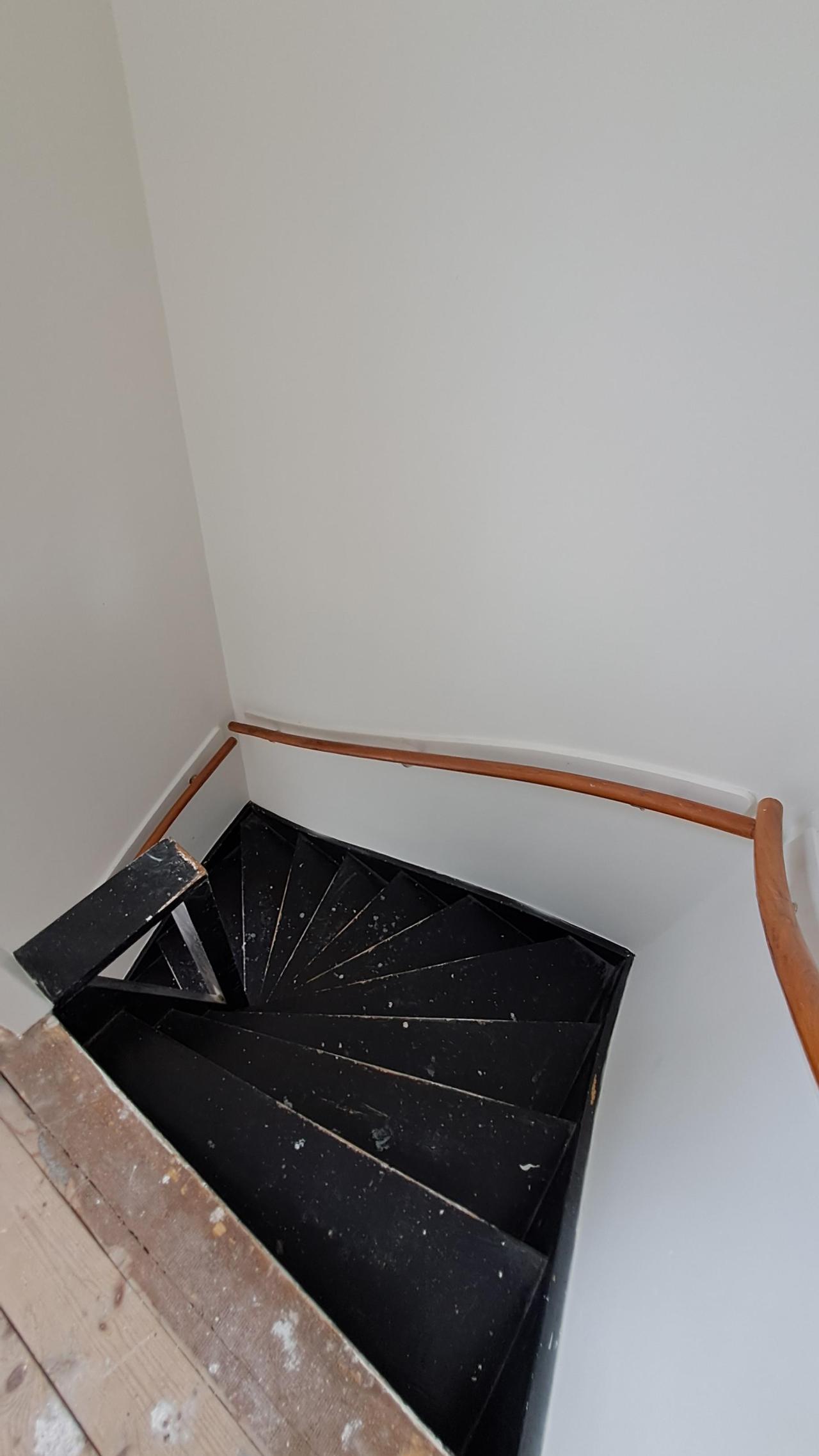 housePhoto