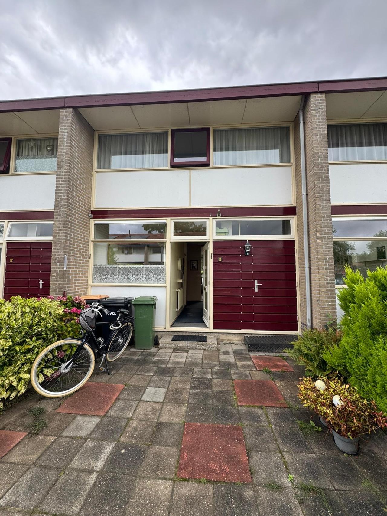 housePhoto