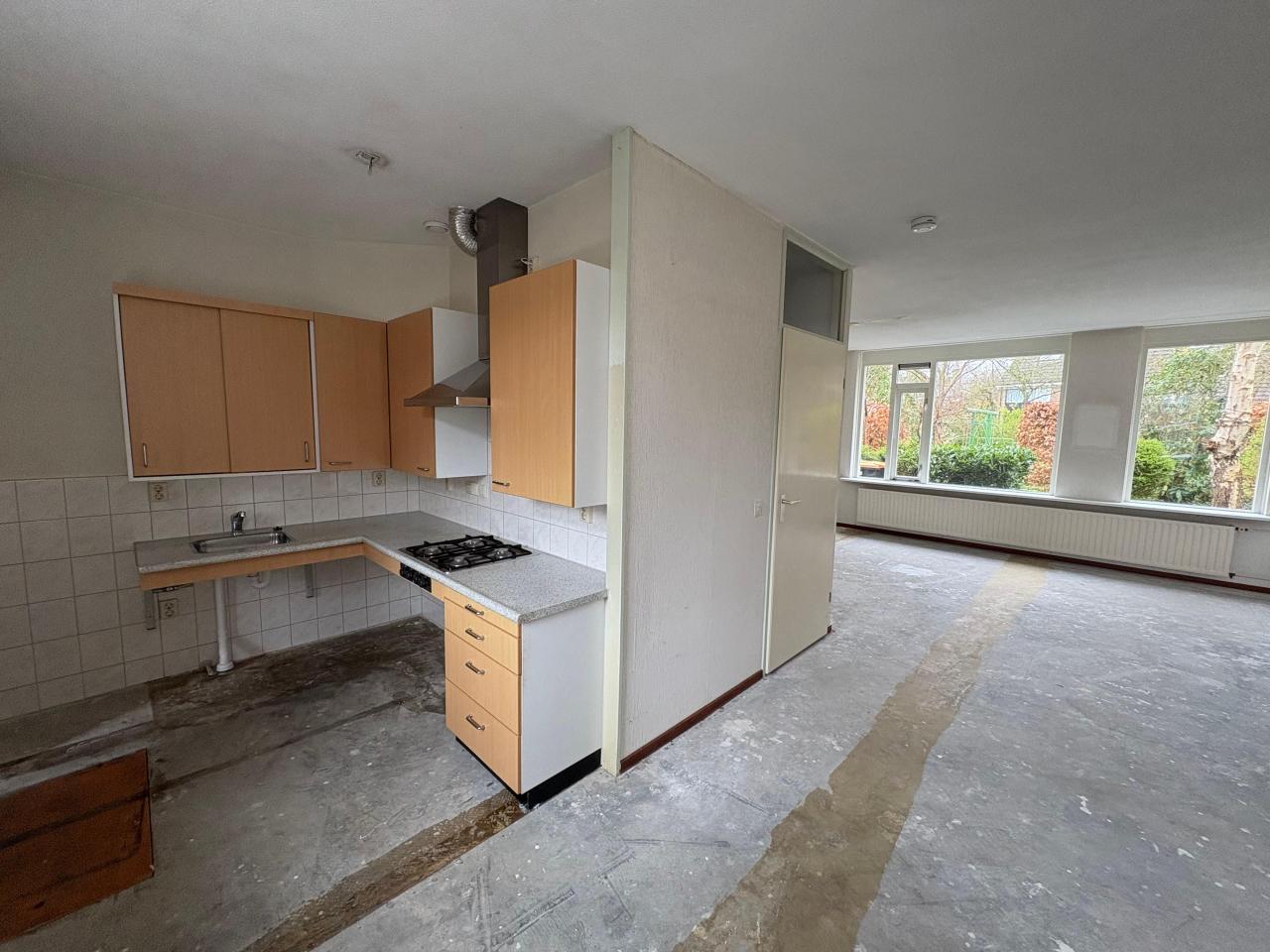 housePhoto