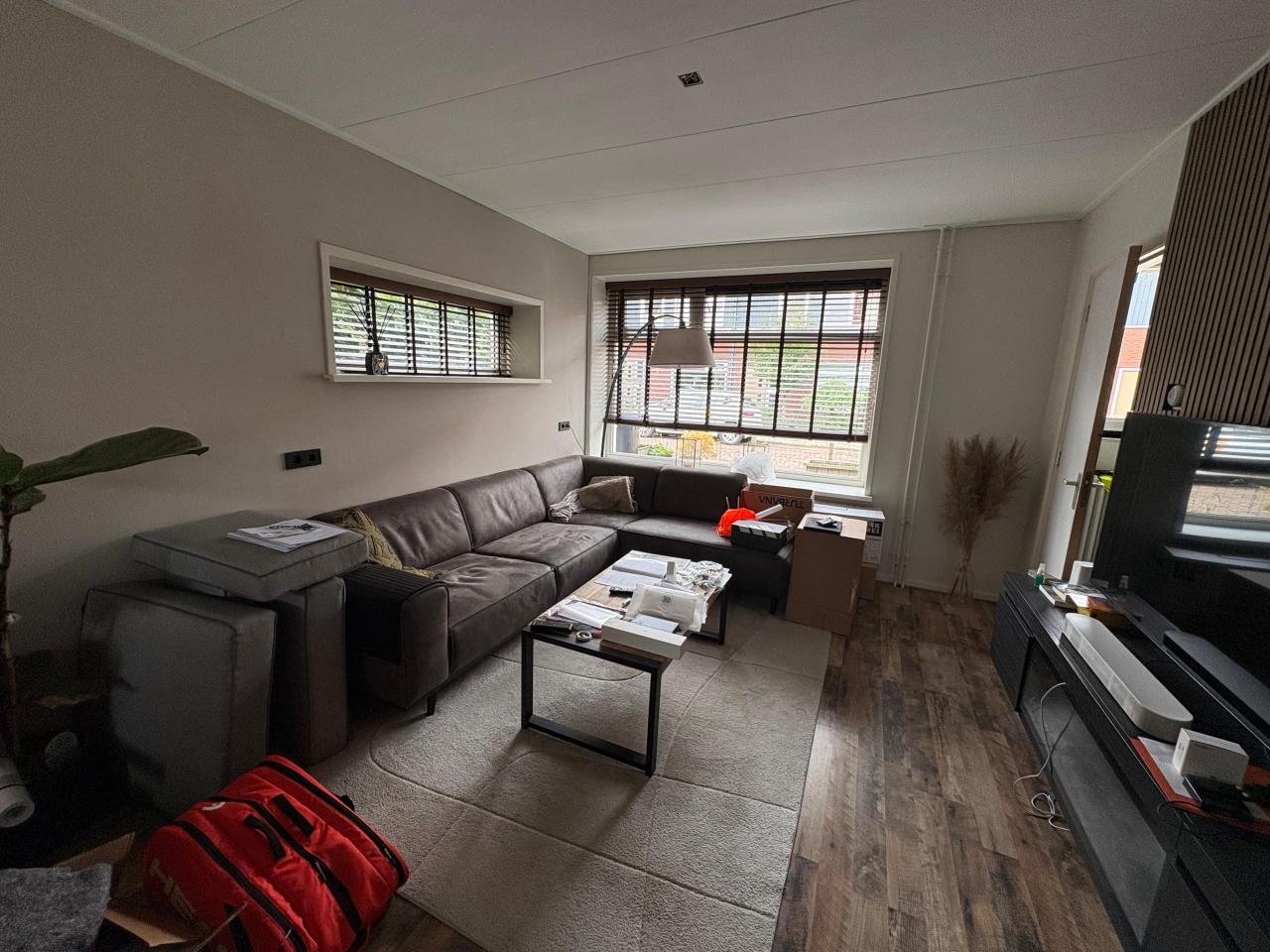 housePhoto
