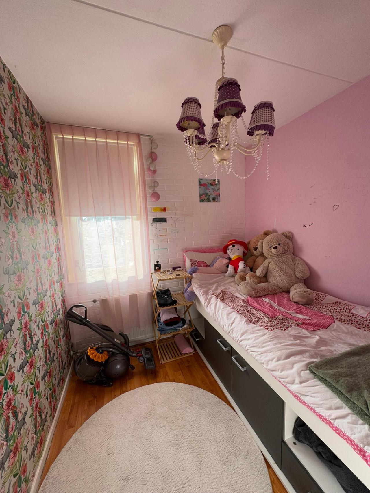housePhoto